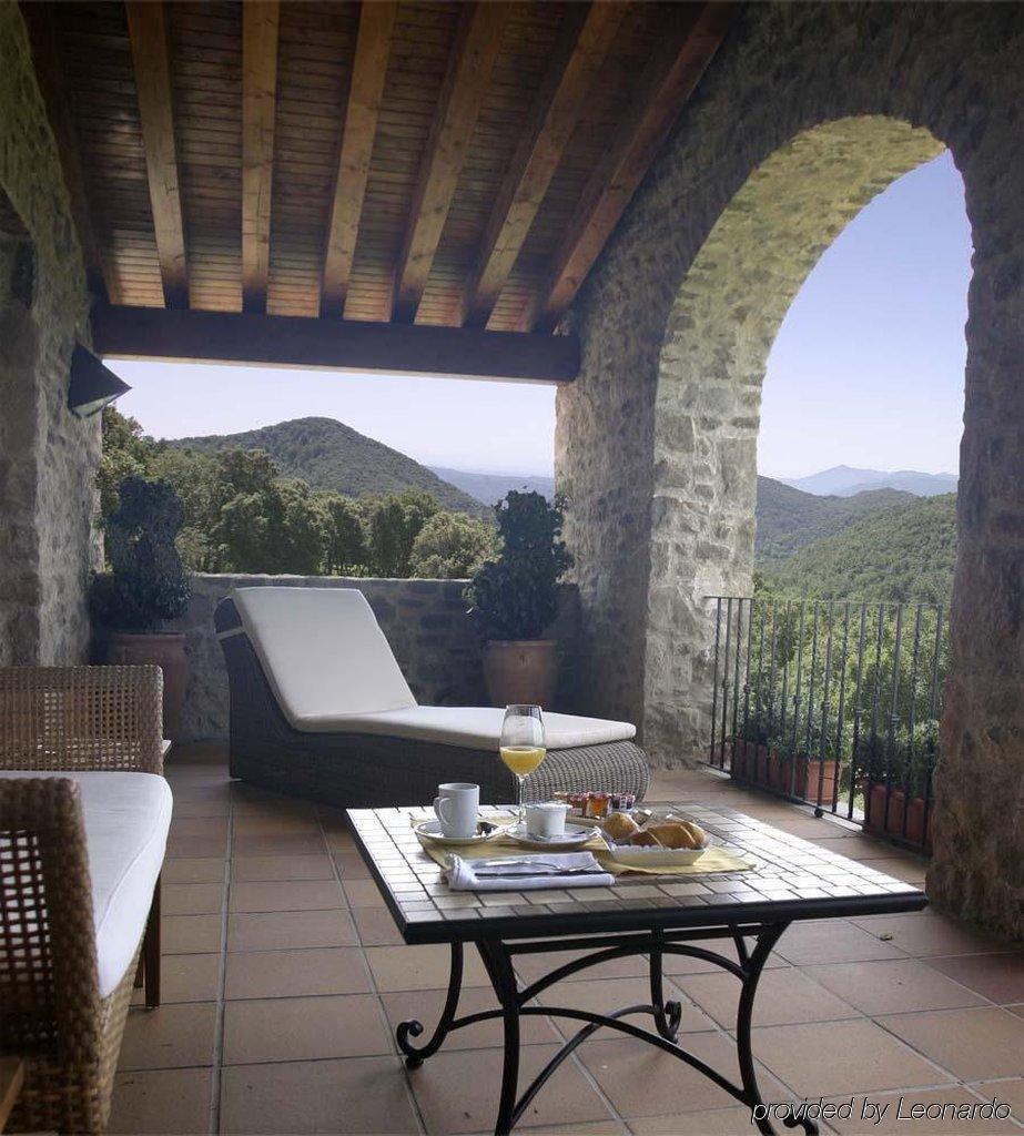 Hotel Restaurante El Ventos Sant Felíu de Pallarols الغرفة الصورة