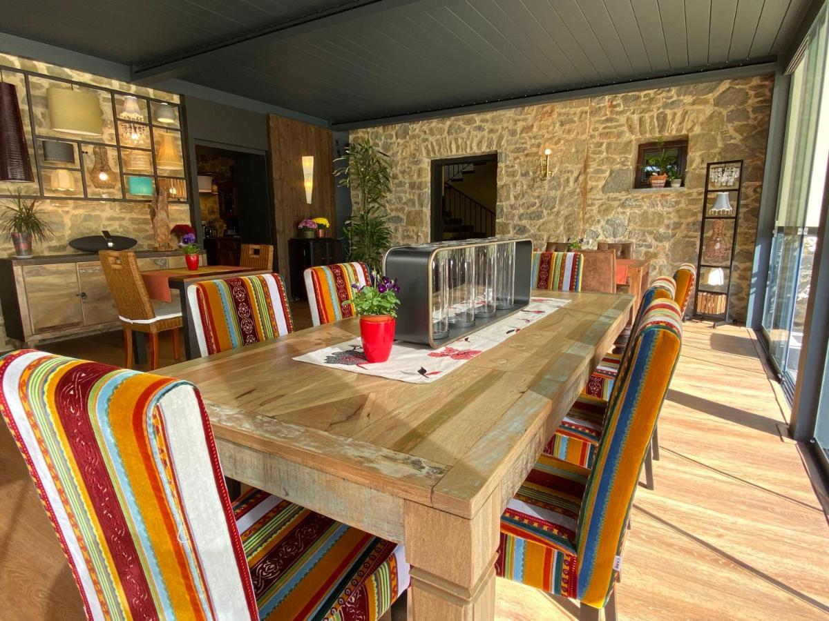 Hotel Restaurante El Ventos Sant Felíu de Pallarols المظهر الخارجي الصورة