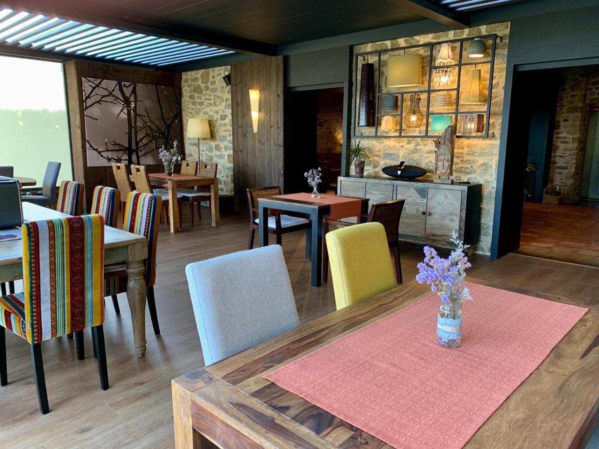 Hotel Restaurante El Ventos Sant Felíu de Pallarols المظهر الخارجي الصورة