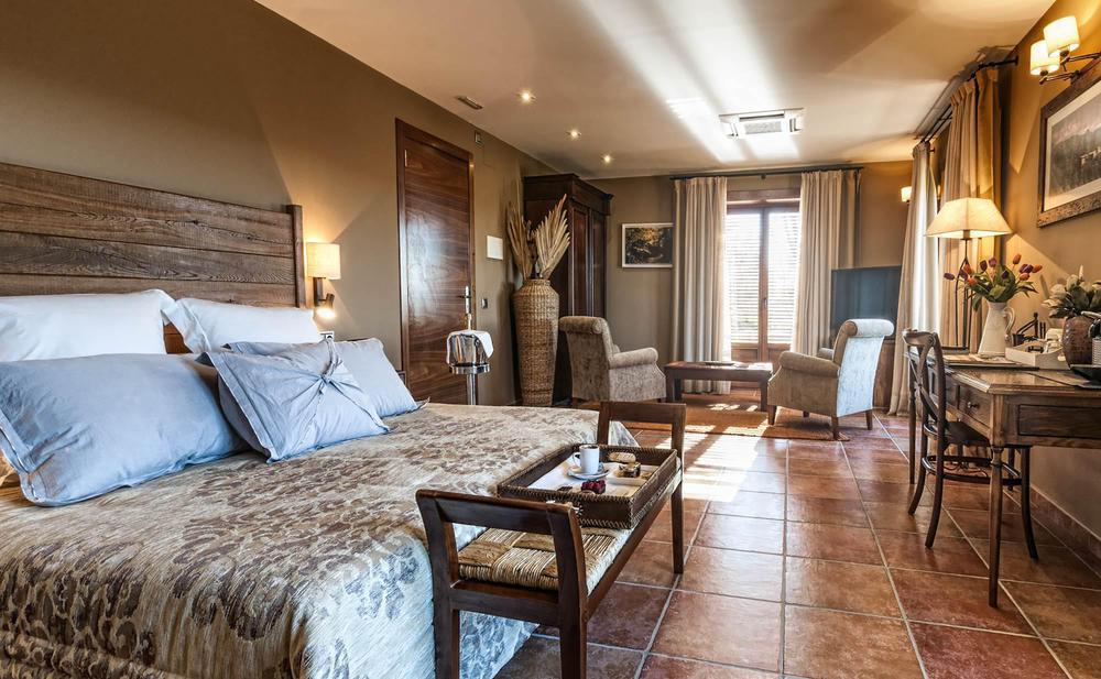 Hotel Restaurante El Ventos Sant Felíu de Pallarols المظهر الخارجي الصورة
